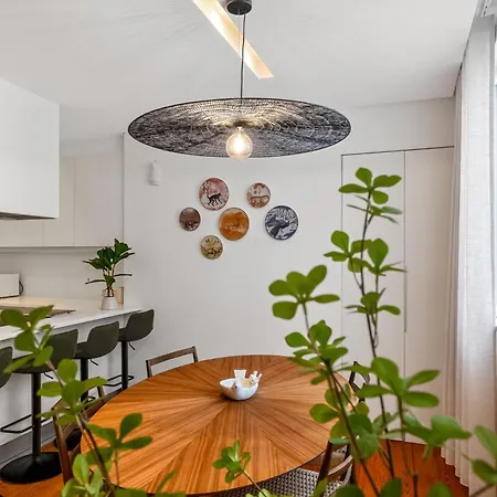 마이 아파트먼트 아파트 *